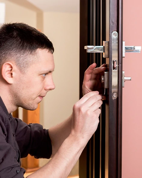 : Professional Locksmith For Commercial And Residential Locksmith Services in Gravenhurst, ON