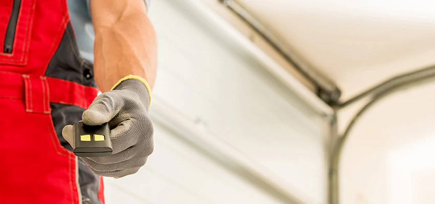 Residential Garage Door Security in Gravenhurst, Ontario