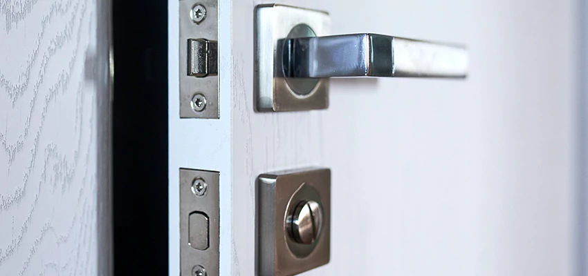 Door Lever Handle Lock Repair in Gravenhurst, ON
