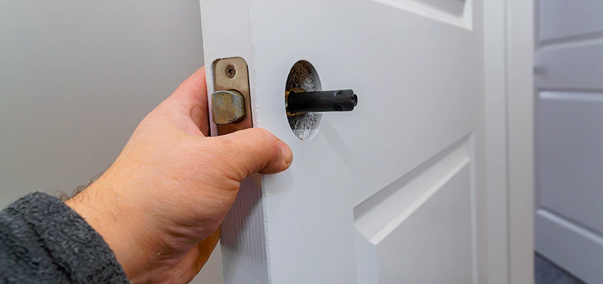 Nighttime Locksmith For Lock Repair in Gravenhurst, ON