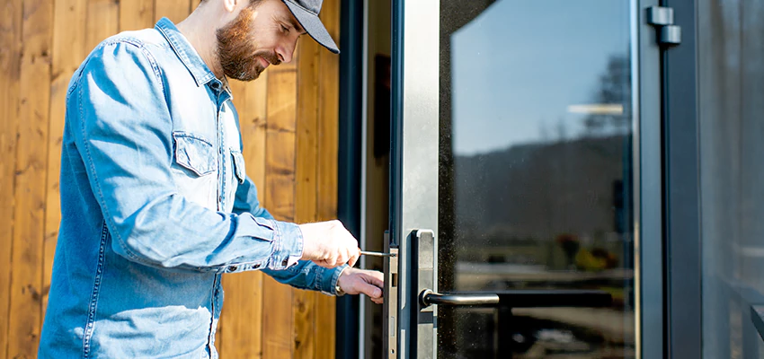 Frameless Glass Storefront Door Locks Replacement in Gravenhurst, ON