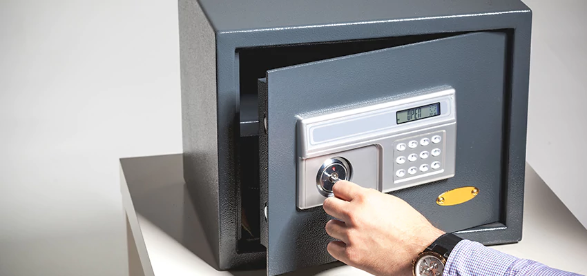 Jewelry Safe Unlocking Service in Gravenhurst, Ontario