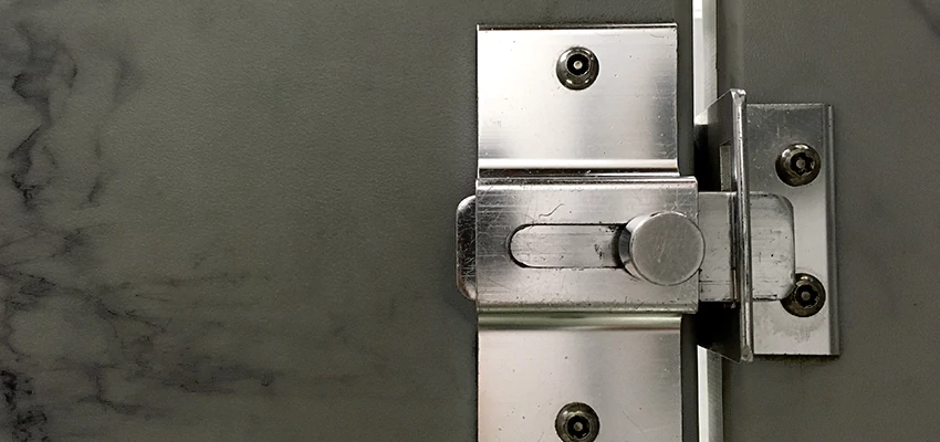 Fix A Room Door Lock in Gravenhurst, ON