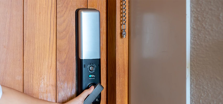 Home Security Electronic Locks Upgrades in Gravenhurst, ON