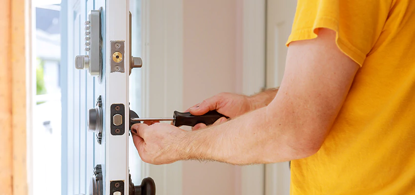 Eviction Locksmith For Key Fob Replacement Services in Gravenhurst, ON
